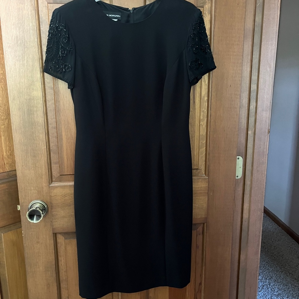 Donna Morgan Black Beaded Short Sleeve Midi Dress